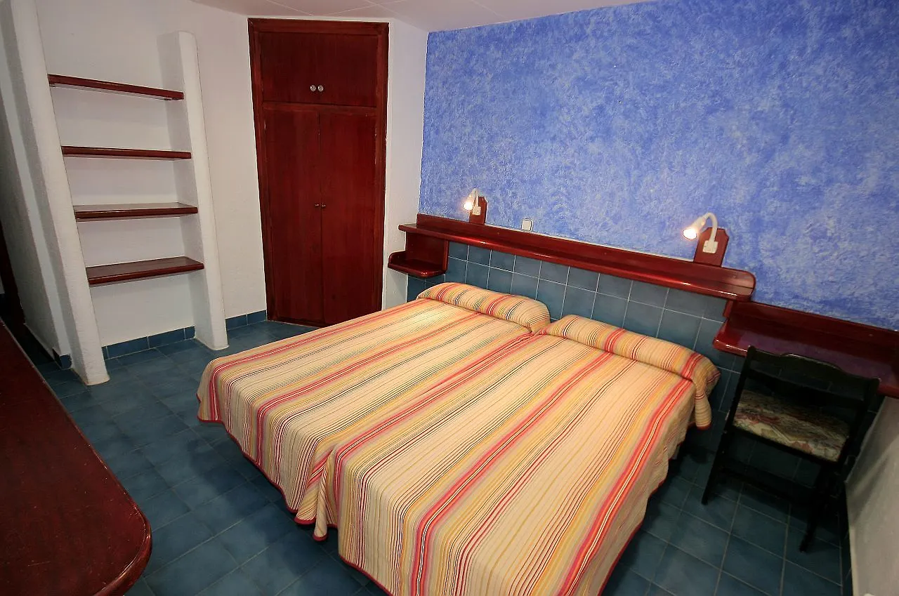 ホテル Ciudad De Vacaciones Cala Montjoi ロザス 0*,
